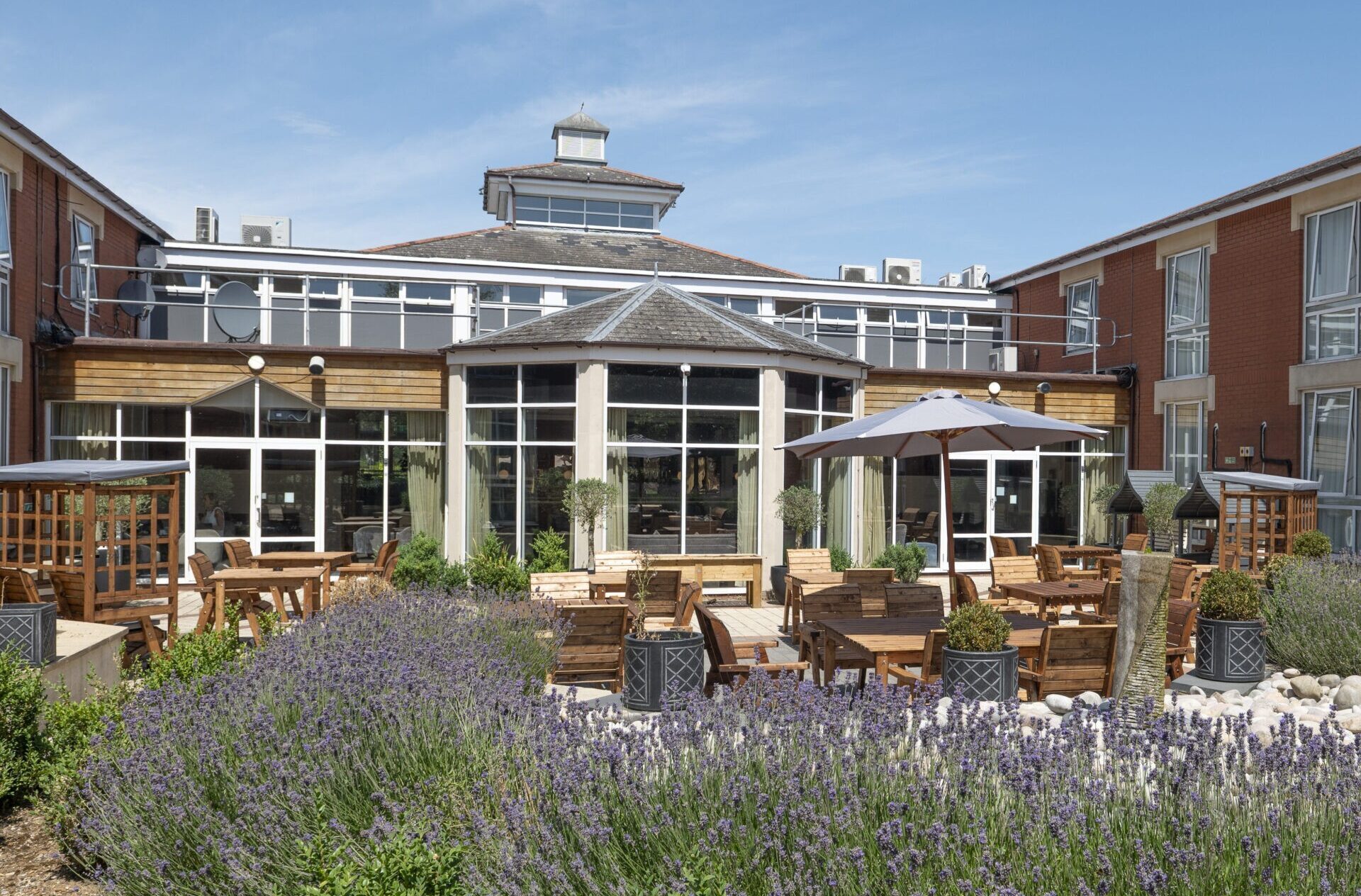 Patio - Hilton Northampton